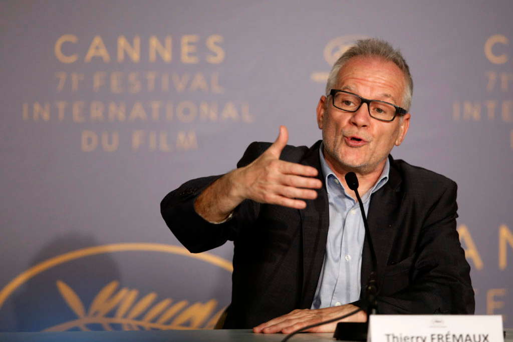 原子弹大战娃娃：诺兰《奥本海默》将与《芭比》票房争雄