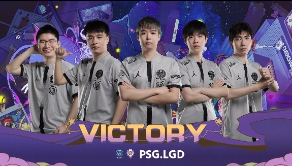 《DOTA2》DPC中国联赛赛报：凤凰末日团战无双！shiro美杜莎带队平推 LGD2-0TB